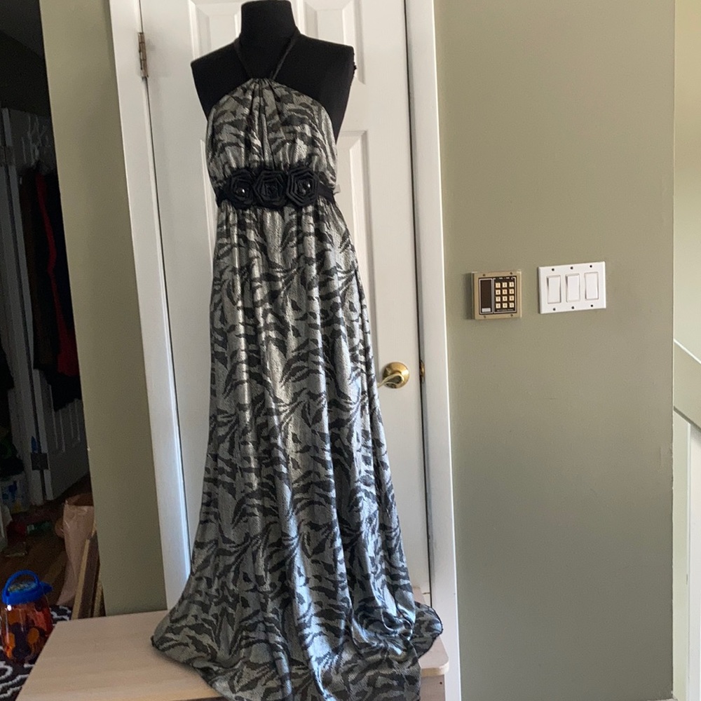 AGGIE HALTER BLACK & SILVER FLOWING GOWN SIZE S